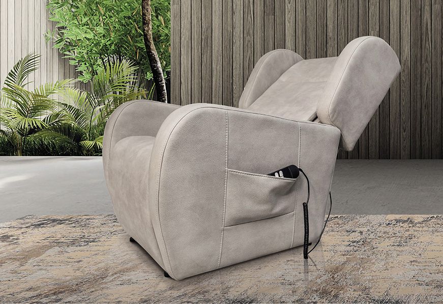 aiazzone shop | catalogo | poltrone recliner | viedma, particolare ambientazione